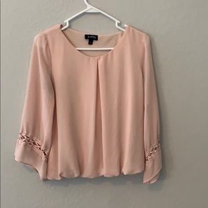 Beautiful long sleeve blouse in pastel pink Jr Med